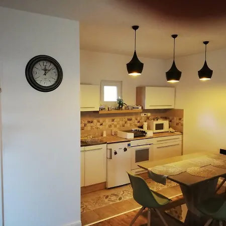 House At Apartmán *