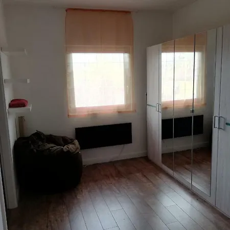 House At Apartmán